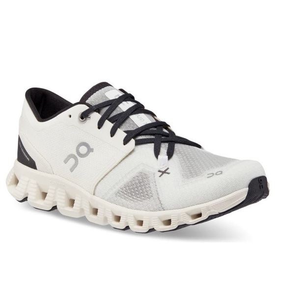 On Running Shoes - On Running Cloud X 3 Training Shoes Sneakers Women’s 9.5 White/Black